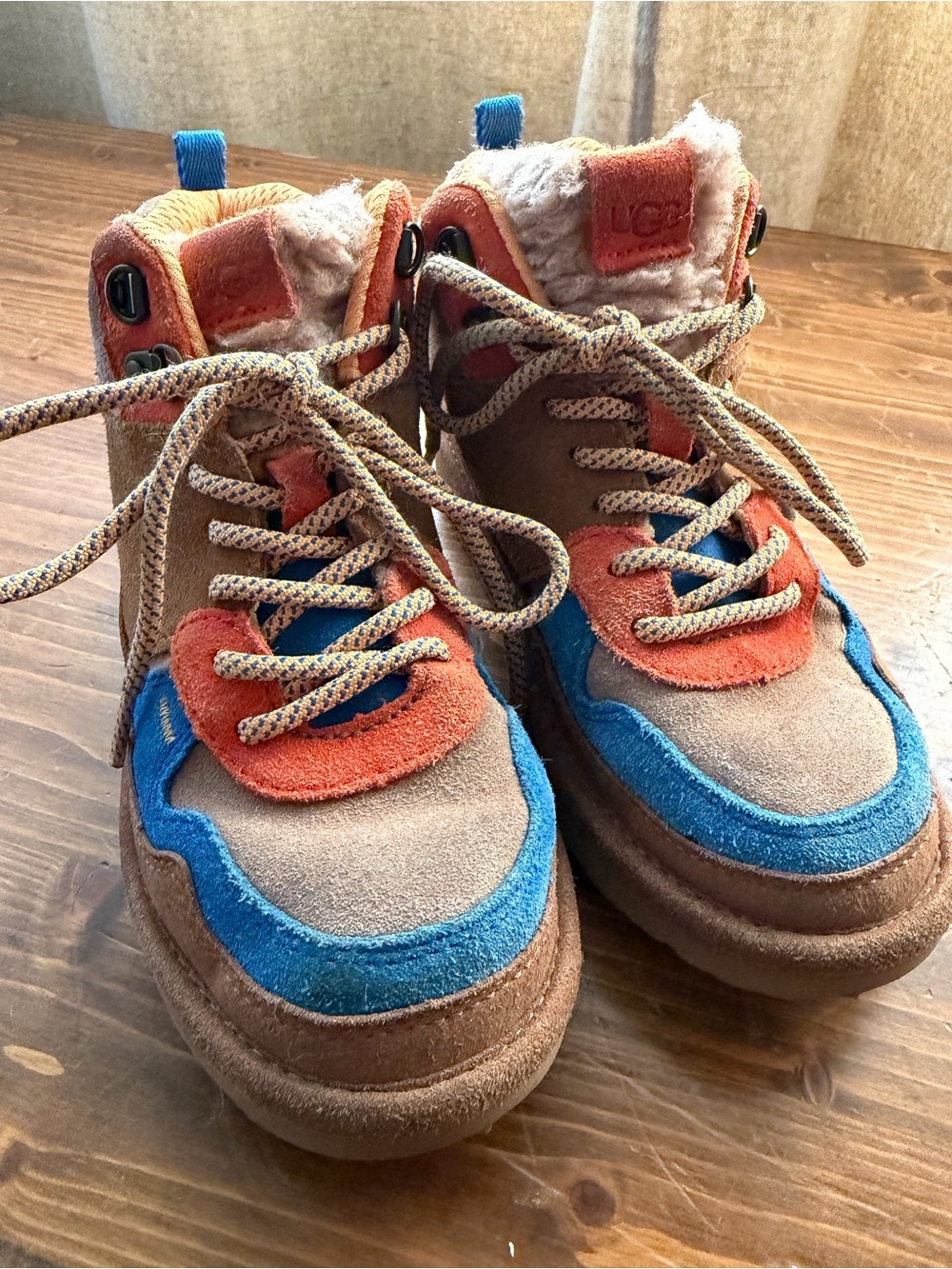 UGG Kids Lowmel Brown Suede Multi-Color Lace-Up Boots - Blue & Orange size 1